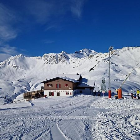 Hotel Le Chaudron Ski In Ski Out Champery Exterior photo