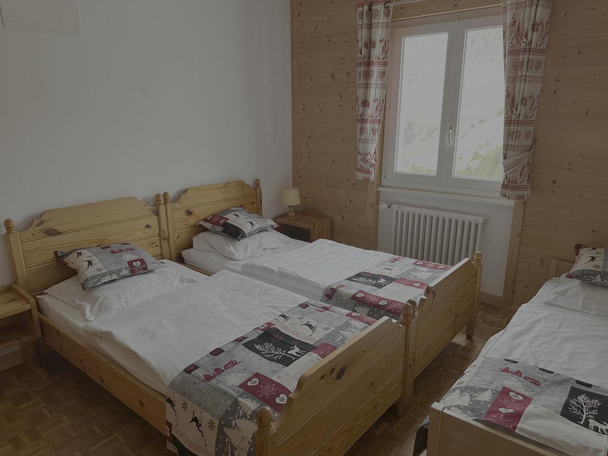 Hotel Le Chaudron Ski In Ski Out Champery Room photo