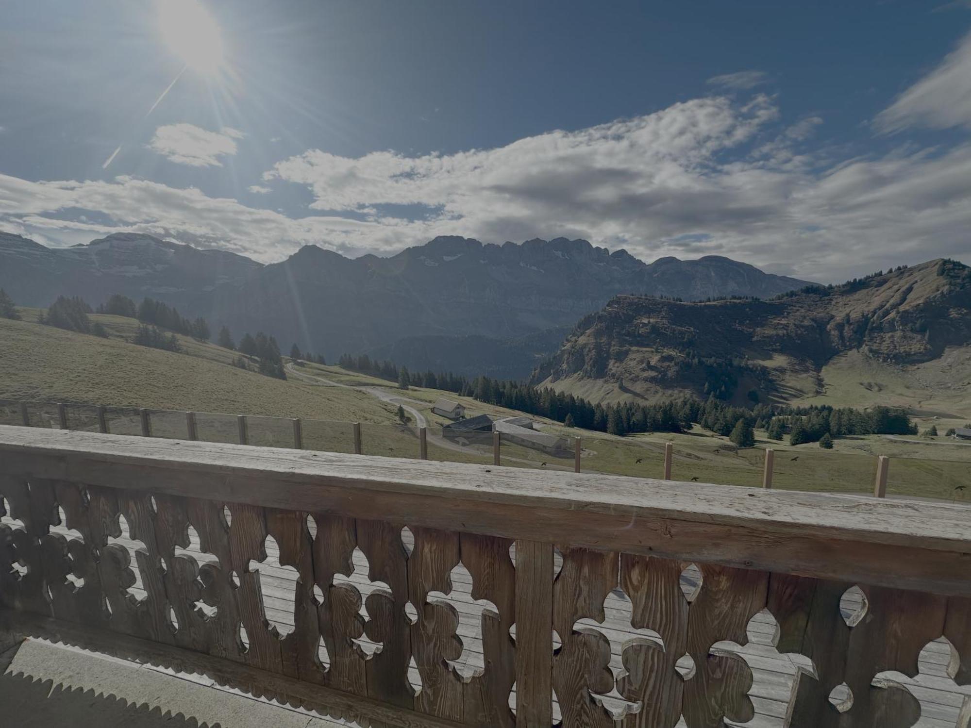 Hotel Le Chaudron Ski In Ski Out Champery Exterior photo
